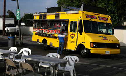 Taco trucks are like palm trees in Los Angeles. Part of the landscape, and not hard to find. (Robert Gauthier/Los Angeles Times)